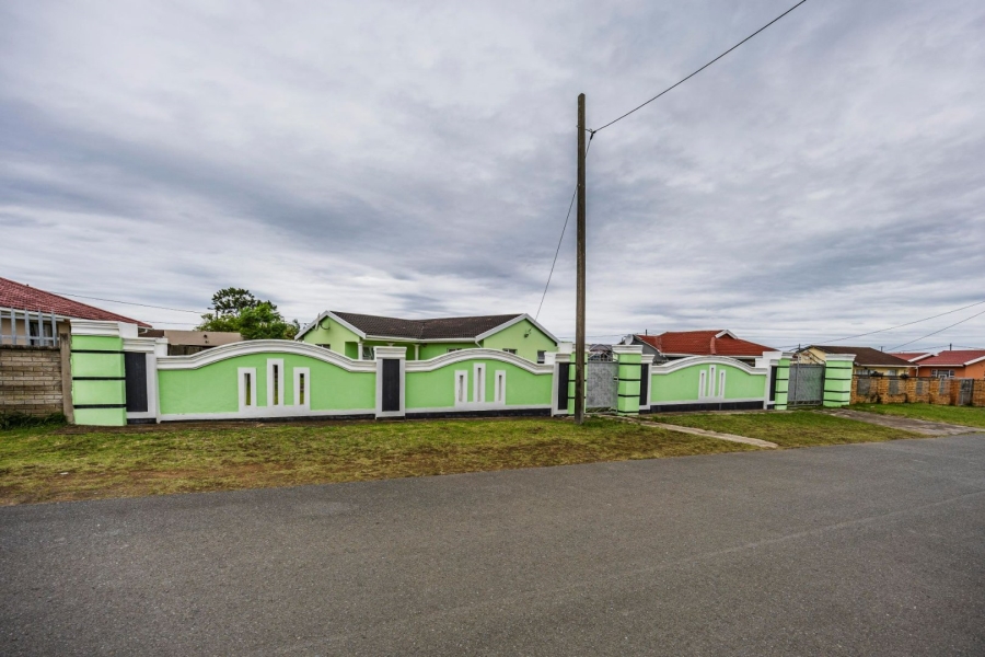 3 Bedroom Property for Sale in Sunnyridge Eastern Cape